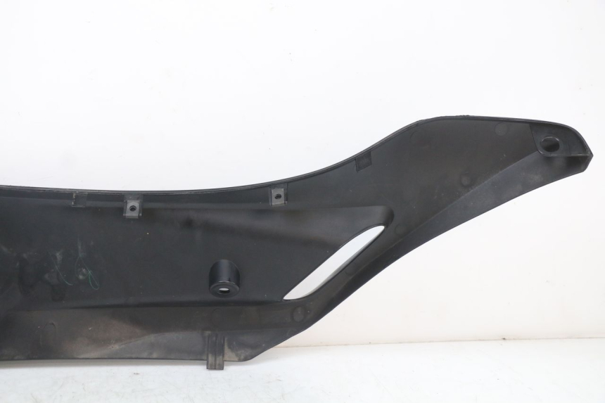 photo de Soleira direita HONDA PCX (JF28) 125 (2009 - 2011) - Pontos de fixação
