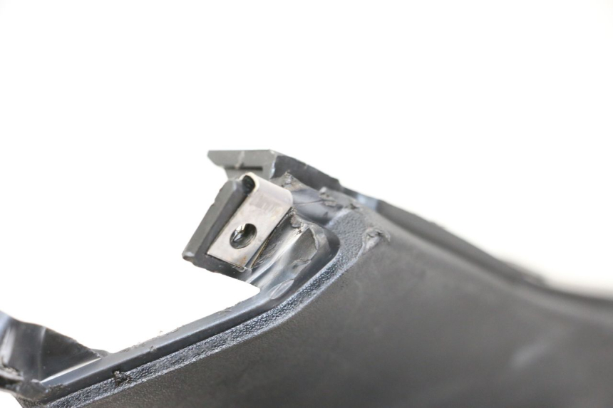 photo de Soleira direita PIAGGIO MP3 LT 400 (2007 - 2012) - Detalhe da peça