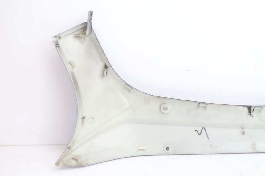 photo de LATERAL DIREITO VASTRO STREET S 50 (2016 - 2021) - Pontos de fixação