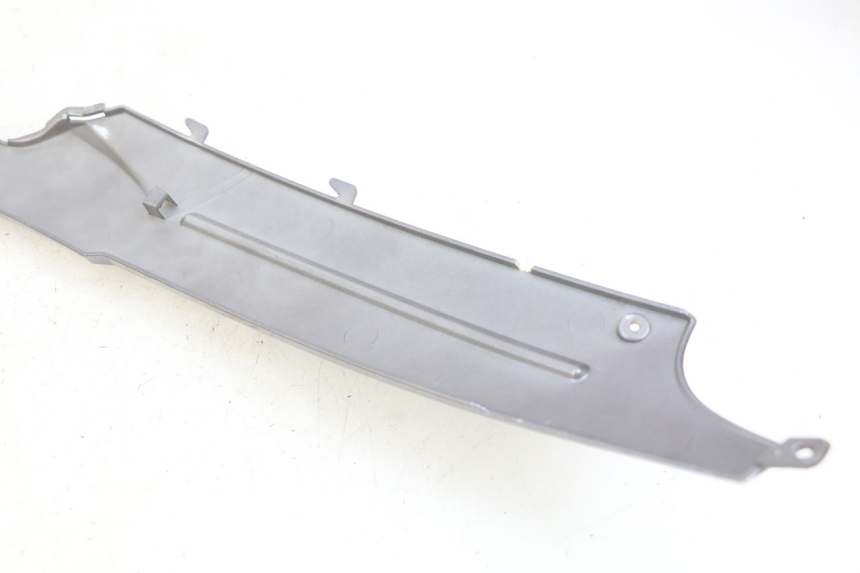 photo de Soleira direita PEUGEOT V-CLIC VCLIC 50 (2007 - 2013) - Pontos de fixação