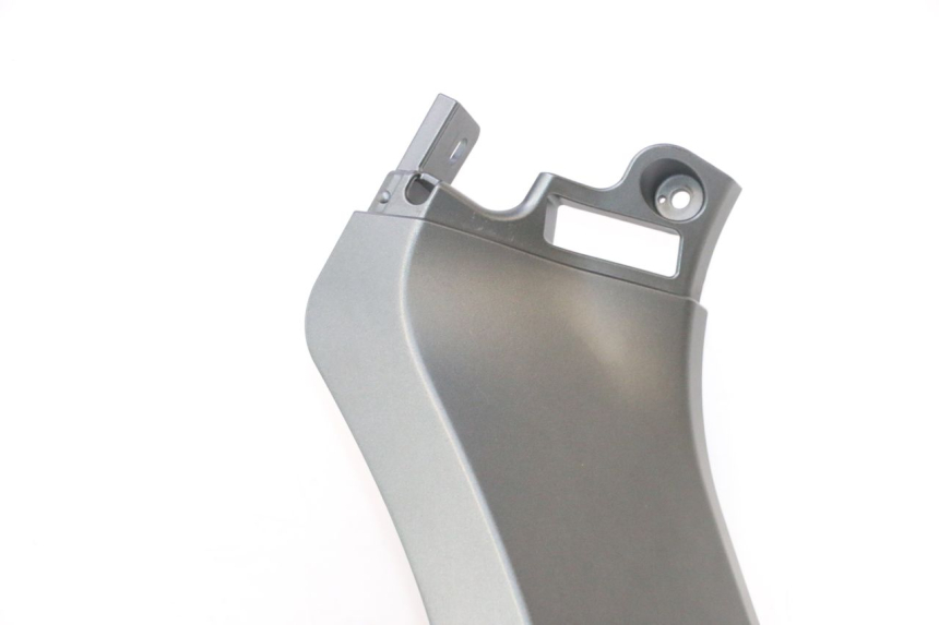 photo de Soleira direita YAMAHA X-MAX XMAX 125 (2010 - 2013) - Detalhe da peça
