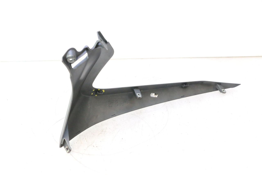 photo de Soleira direita YAMAHA X-MAX XMAX 125 (2010 - 2013) - Detalhes característicos
