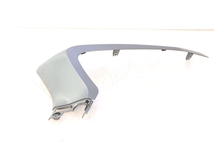 photo de Soleira direita YAMAHA X-MAX XMAX 125 (2010 - 2013) - Vista geral