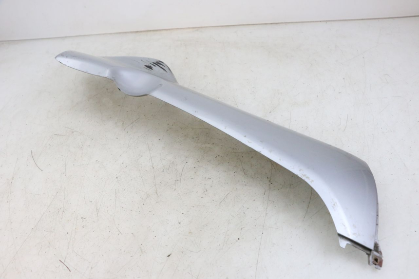 photo de Soleira direita PIAGGIO X8 125 (2004 - 2007) - Pontos de fixação