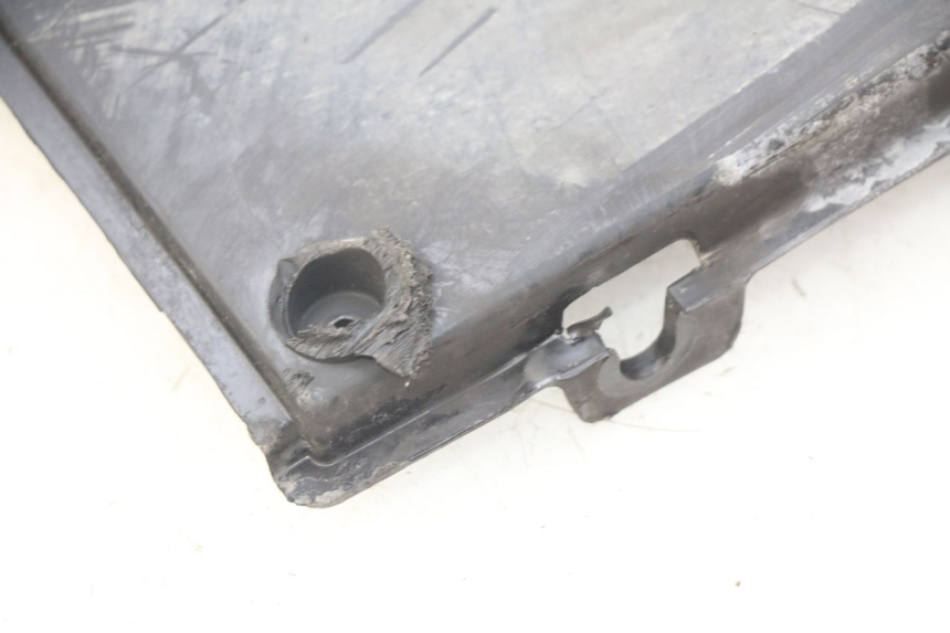 photo de Soleira HONDA FES S-WING SWING ABS 125 (2007 - 2015) - Zoom do estado de desgaste