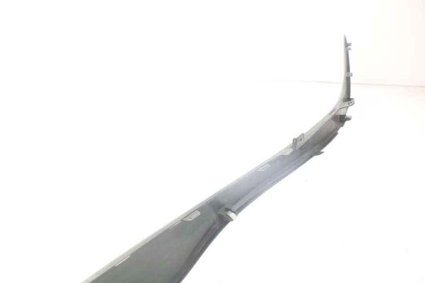 photo de Soleira esquerda SUZUKI AN BURGMAN 400 (2006 - 2010) - Zoom do estado de desgaste
