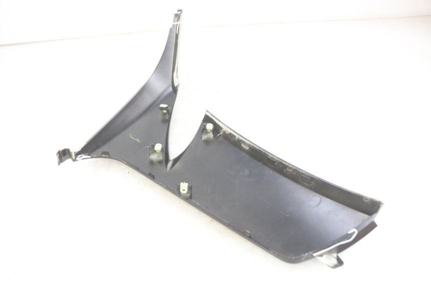 photo de Soleira esquerda PEUGEOT CITYSTAR 125 (2011 - 2017) - Detalhe da peça