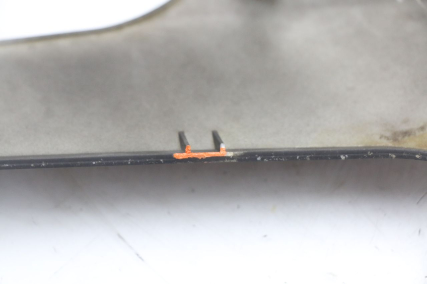 photo de Soleira esquerda LONGJIA EASY MAX 125 (2020 - 2024) - Pontos de fixação