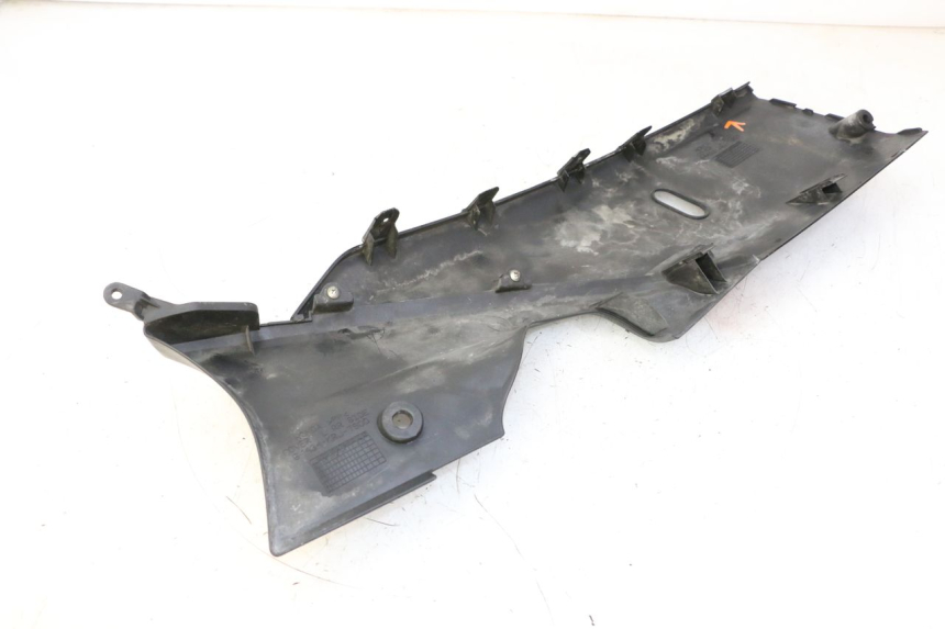 photo de Soleira esquerda HONDA FES S-WING SWING ABS 125 (2007 - 2015) - Zoom do estado de desgaste
