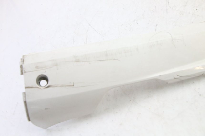 photo de Soleira esquerda SYM FIDDLE 3 III 125 (2014 - 2020) - Detalhe da peça