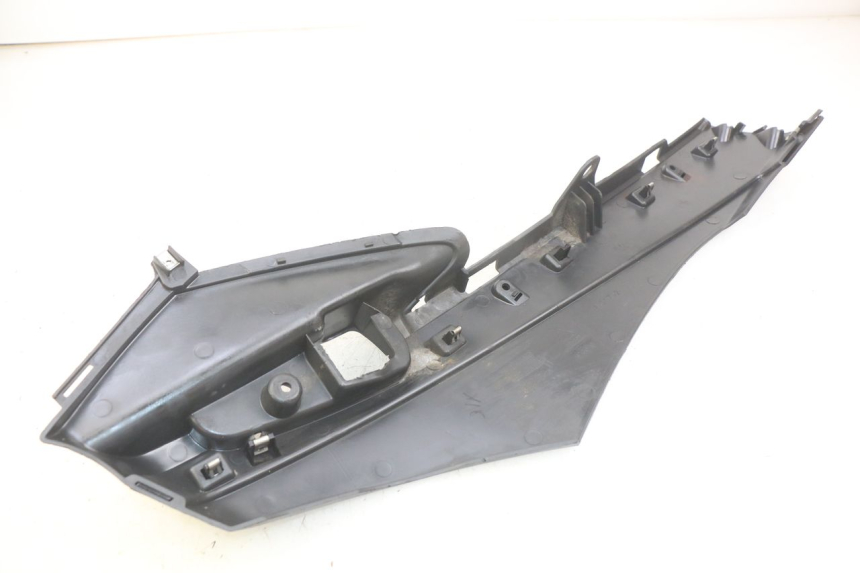 photo de Soleira esquerda PIAGGIO FLY 4T 50 (2013 - 2017) - Ampliação técnica