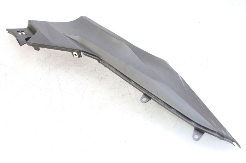 photo de Soleira esquerda HONDA FORZA 125 (2015 - 2016) - Pontos de fixação