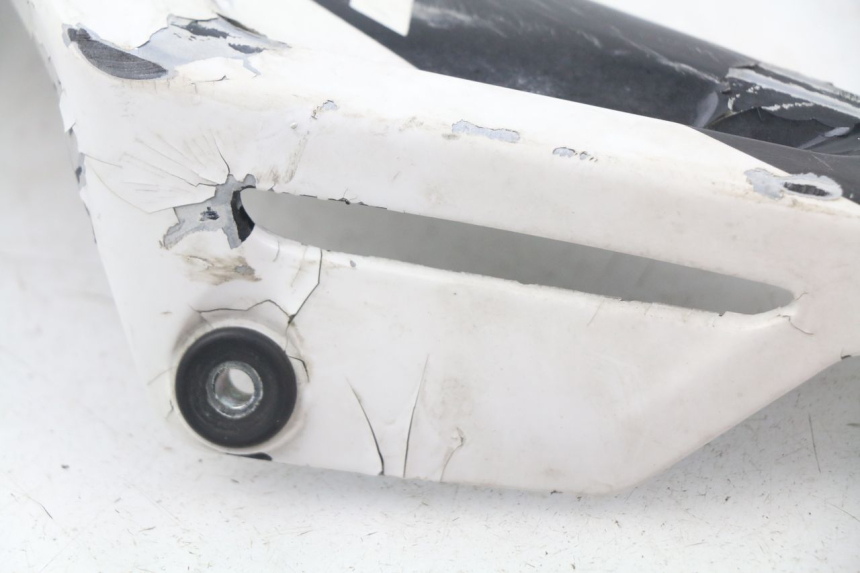 photo de Soleira esquerda YAMAHA FZ8 800 (2010 - 2016) - Estado da superfície