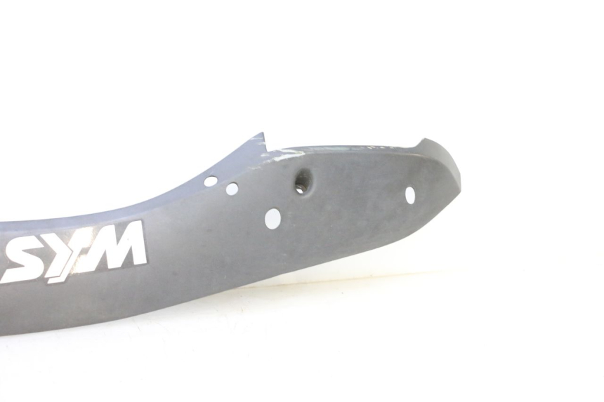 photo de LATERAL ESQUERDO SYM GTS EVO 125 (2009 - 2013) - Zoom do estado de desgaste