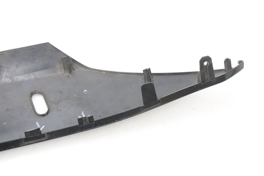 photo de Soleira esquerda HONDA FES S-WING SWING 125 (2007 - 2015) - Zoom do estado de desgaste