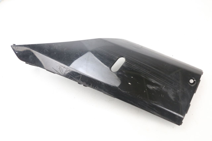 photo de Soleira esquerda HONDA FES S-WING SWING 125 (2007 - 2015) - Pontos de fixação