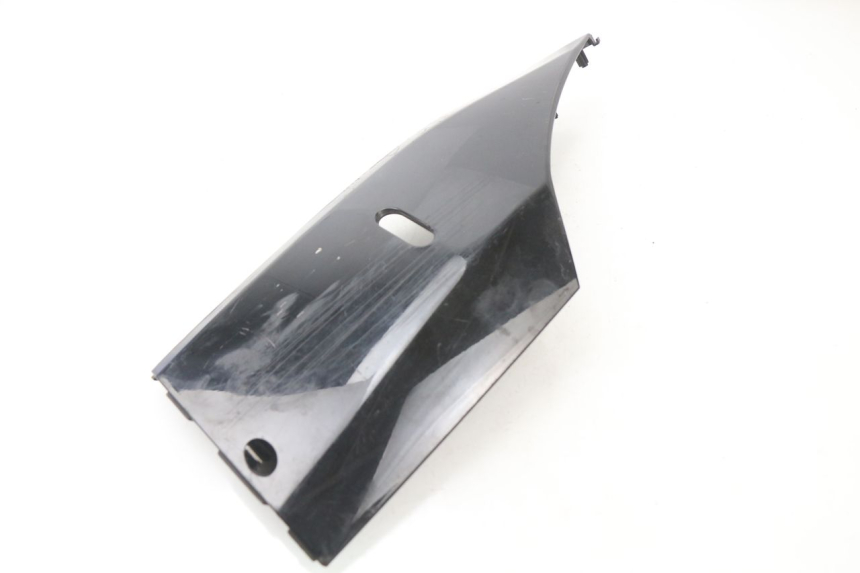 photo de Soleira esquerda HONDA FES S-WING SWING 125 (2007 - 2015) - Peça verificada