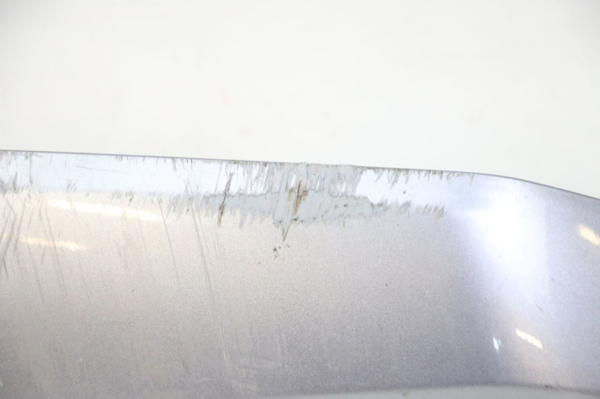 photo de Soleira esquerda SYM JOYMAX 125 (2010 - 2017) - Detalhes característicos