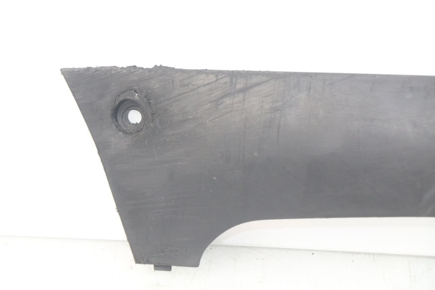 photo de Soleira esquerda PEUGEOT KISBEE 2T 50 (2010 - 2017) - Pontos de fixação