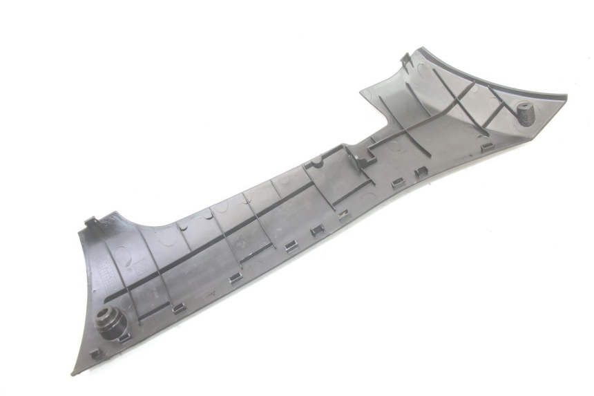 photo de Soleira esquerda PEUGEOT KISBEE 2T 50 (2010 - 2017) - Pontos de fixação