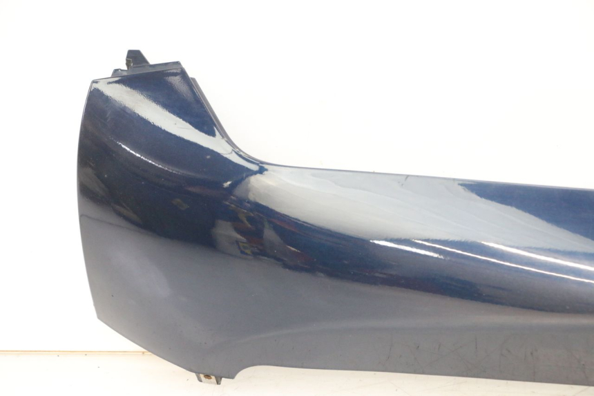 photo de Soleira esquerda PIAGGIO MP3 RL 250 (2006 - 2010) - Detalhes característicos