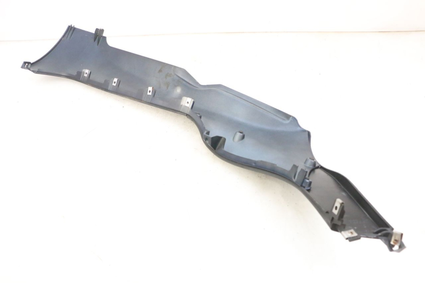 photo de Soleira esquerda PIAGGIO MP3 RL 250 (2006 - 2010) - Detalhe da peça
