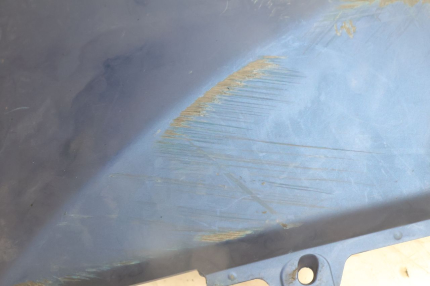 photo de LATERAL ESQUERDO YAMAHA N-MAX NMAX 125 (2021 - 2024) - Outro ângulo de visão