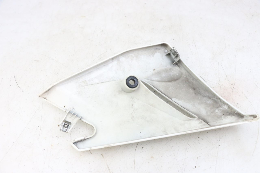 photo de Soleira esquerda MOTO GUZZI NORGE 8V GT 1200 (2011 - 2016) - Detalhe da peça
