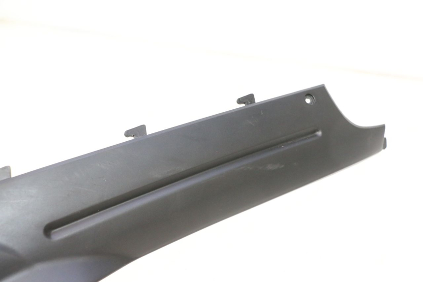 photo de Soleira esquerda TNT MOTOR ROMA 10' 2T 50 (2011 - 2018) - Detalhe da peça
