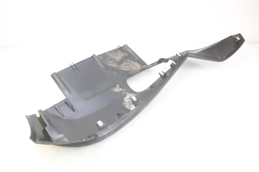 photo de Soleira esquerda PEUGEOT SATELIS 125 (2010 - 2012) - Pontos de fixação