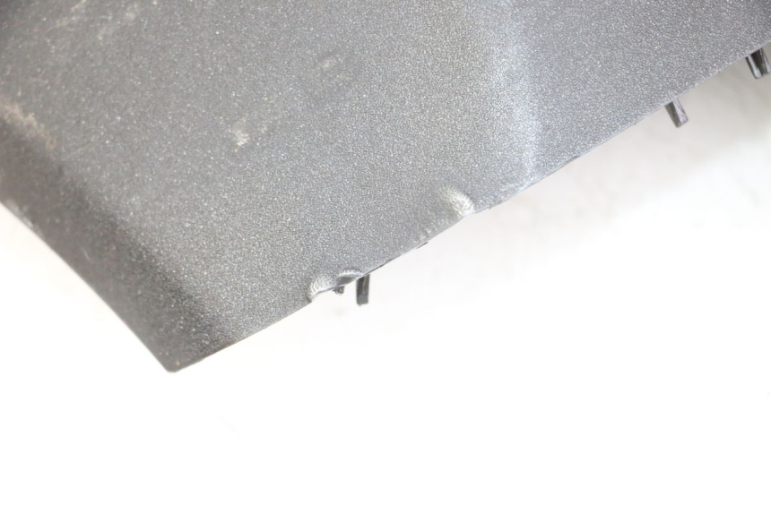 photo de Soleira esquerda PEUGEOT SATELIS 125 (2013 - 2018) - Detalhe da peça