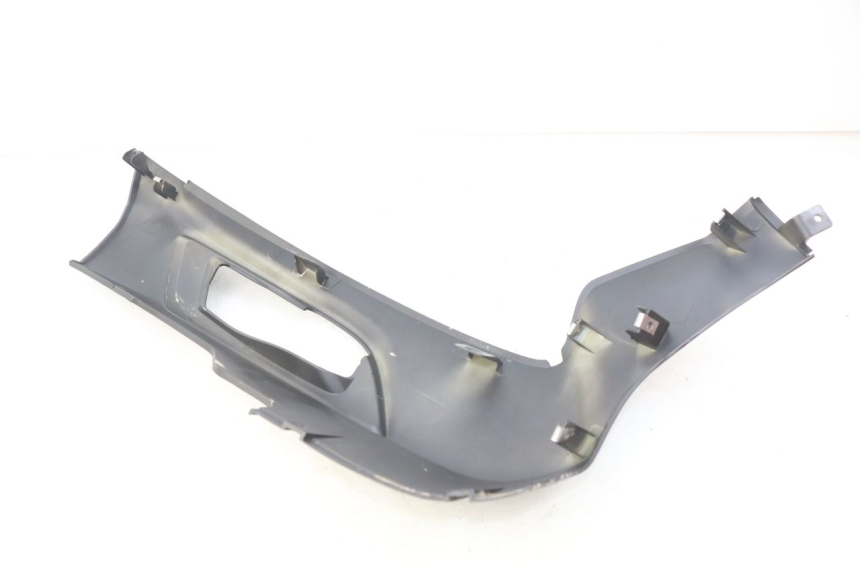 photo de Soleira esquerda APRILIA SXR 50 (2021 - 2023) - Pontos de fixação