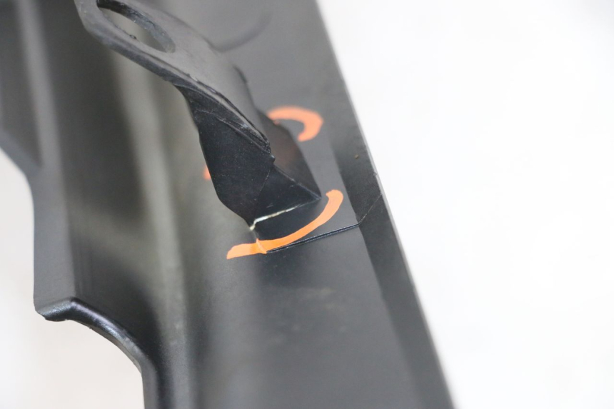 photo de Soleira esquerda APRILIA SXR 50 (2021 - 2023) - Outro ângulo de visão