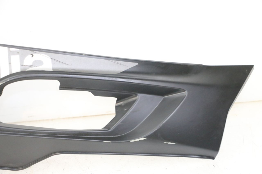 photo de Soleira esquerda APRILIA SXR 50 (2021 - 2023) - Estado da superfície