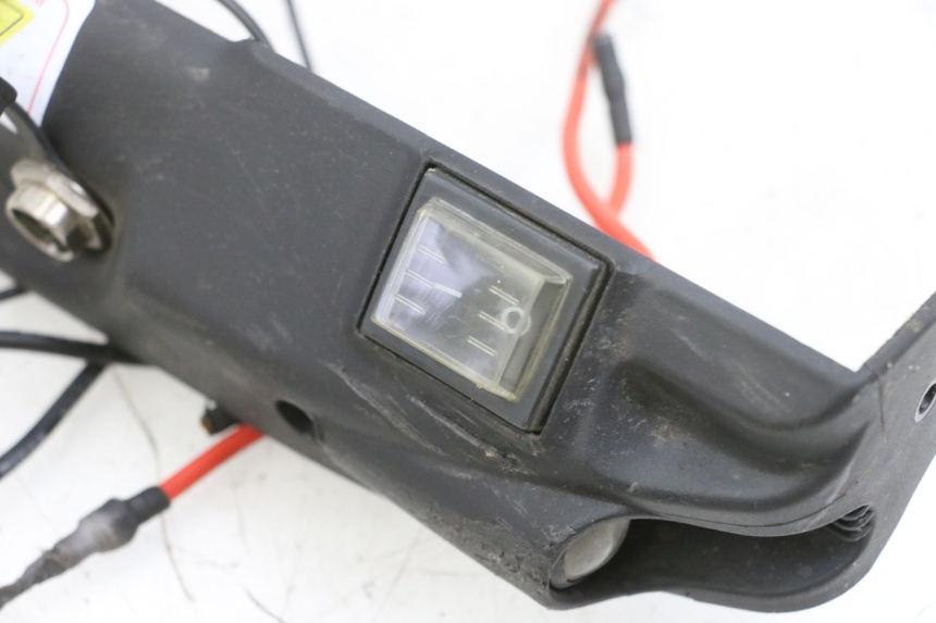 photo de Soleira esquerda DUALTRON VICTOR LIMITED 1 - Detalhe da peça