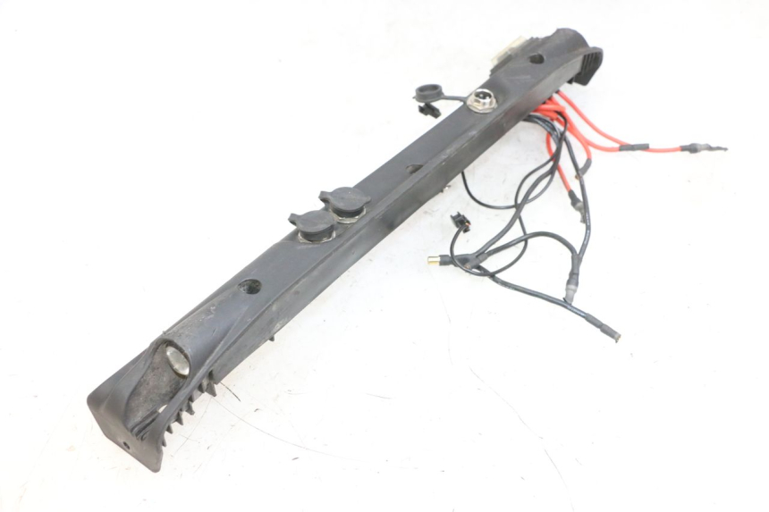 photo de Soleira esquerda DUALTRON VICTOR LIMITED 1 - Marcações e referências