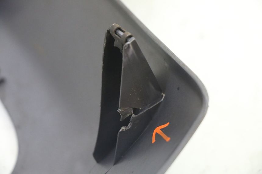 photo de Soleira esquerda YAMAHA XMAX X-MAX 125 (2006 - 2009) - Peça verificada