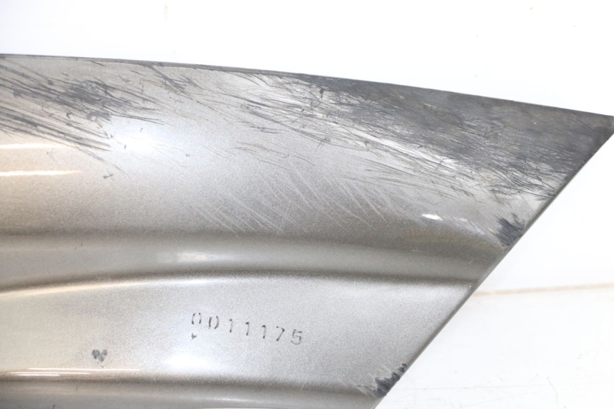 photo de Soleira esquerda YAMAHA YP MAJESTY 125 (2002 - 2006) - Pontos de fixação