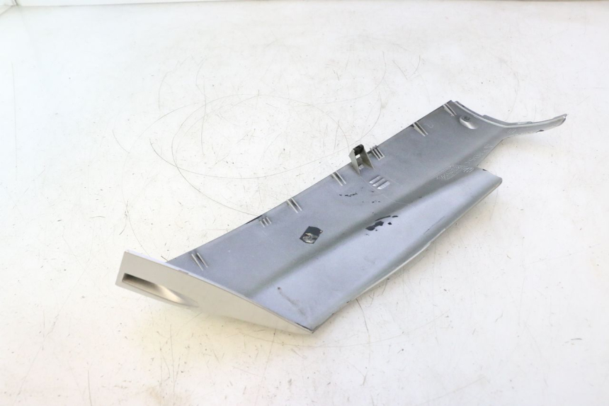 photo de Soleira esquerda YAMAHA YP MAJESTY 125 (2002 - 2006) - Ampliação técnica