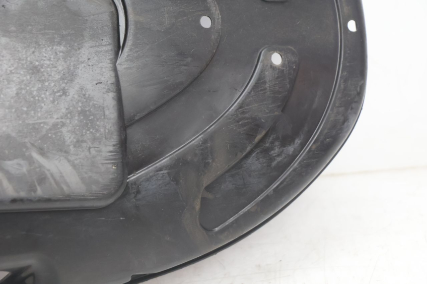 photo de SAIA LATERAL KYMCO MOVIE S 125 (2009 - 2018) - Pontos de fixação