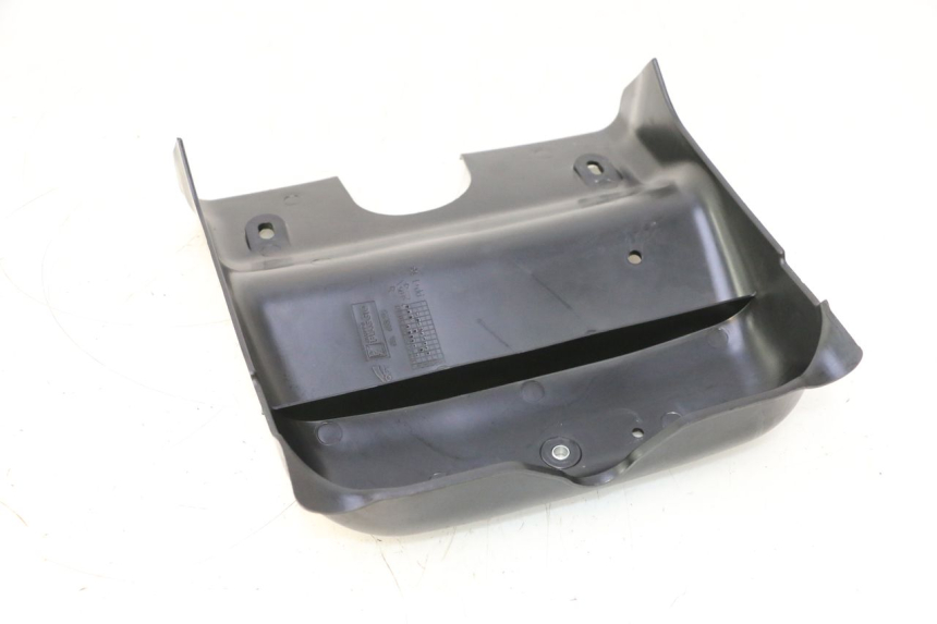 photo de Soleira PIAGGIO MP3 LT 400 (2007 - 2012) - Detalhe da peça