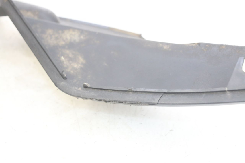 photo de Soleira PEUGEOT SATELIS 125 (2006 - 2009) - Detalhe da peça