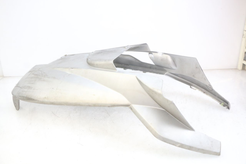 photo de Soleira PEUGEOT SATELIS 125 (2010 - 2012) - Detalhes característicos