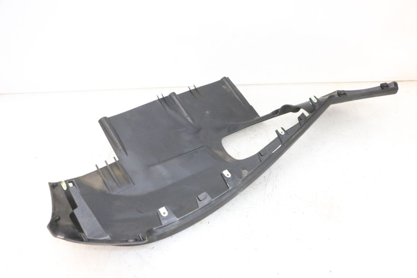 photo de Soleira PEUGEOT SATELIS 125 (2013 - 2018) - Pontos de fixação