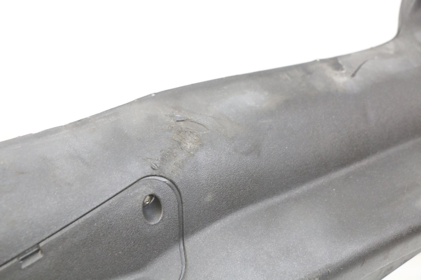photo de Soleira APRILIA SCARABEO LIGHT 125 (2007 - 2011) - Detalhe da peça