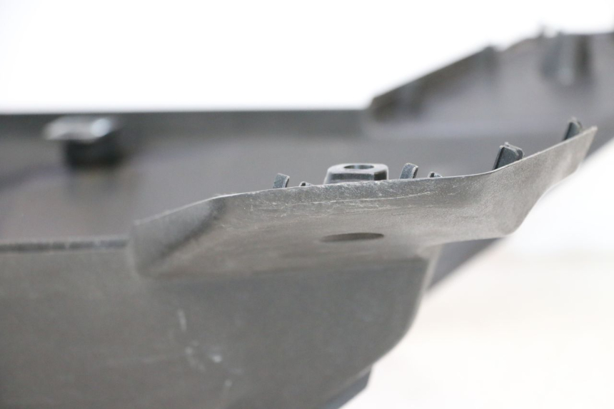 photo de SOLEIRA LATERAL APRILIA SR MOTARD 50 (2012 - 2018) - Pontos de fixação