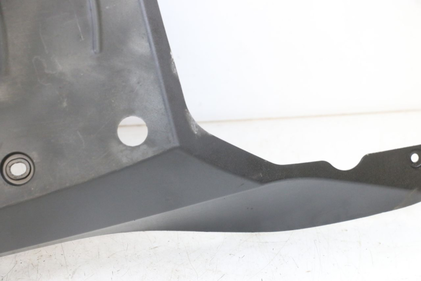 photo de Soleira SUZUKI BURGMAN 125 (2018 - 2021) - Detalhes característicos