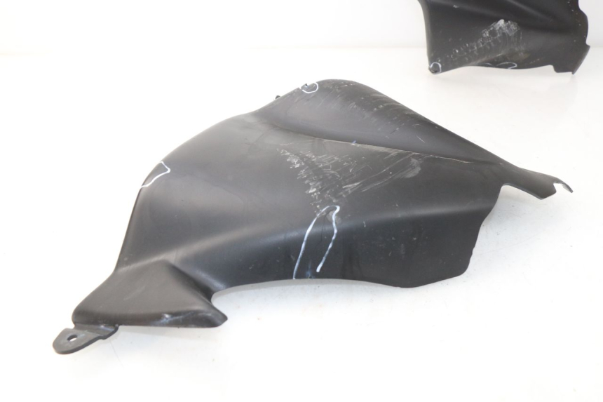 photo de Soleira YAMAHA TDM ABS 900 (2002 - 2014) - Ampliação dos componentes