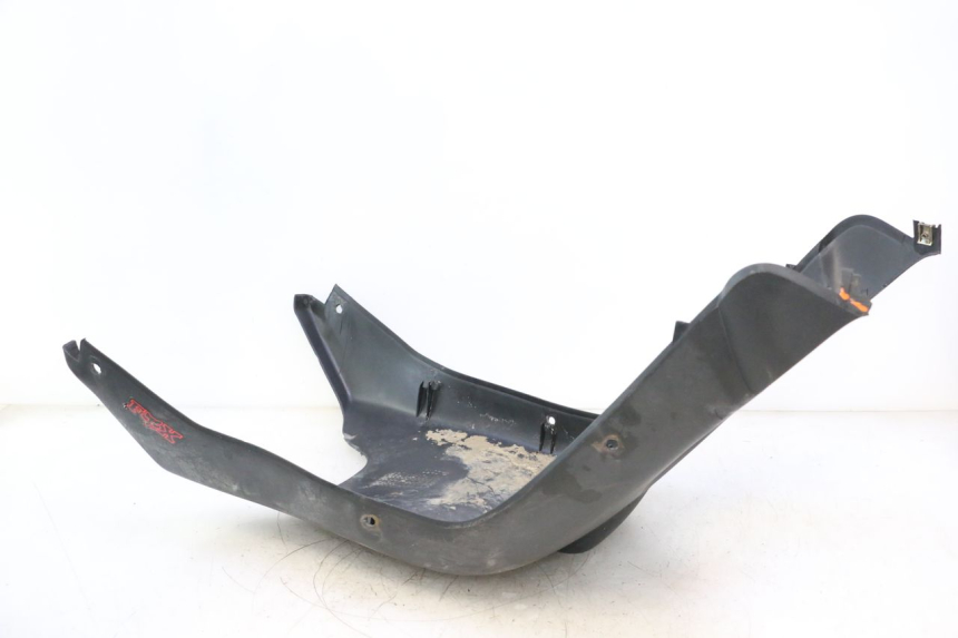 photo de Soleira PEUGEOT TREKKER 50 (1995 - 2004) - Zoom do estado de desgaste