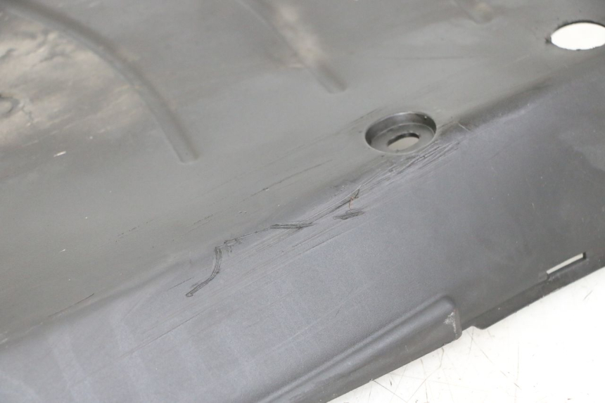photo de Soleira SUZUKI UH BURGMAN 125 (2002 - 2006) - Pontos de fixação
